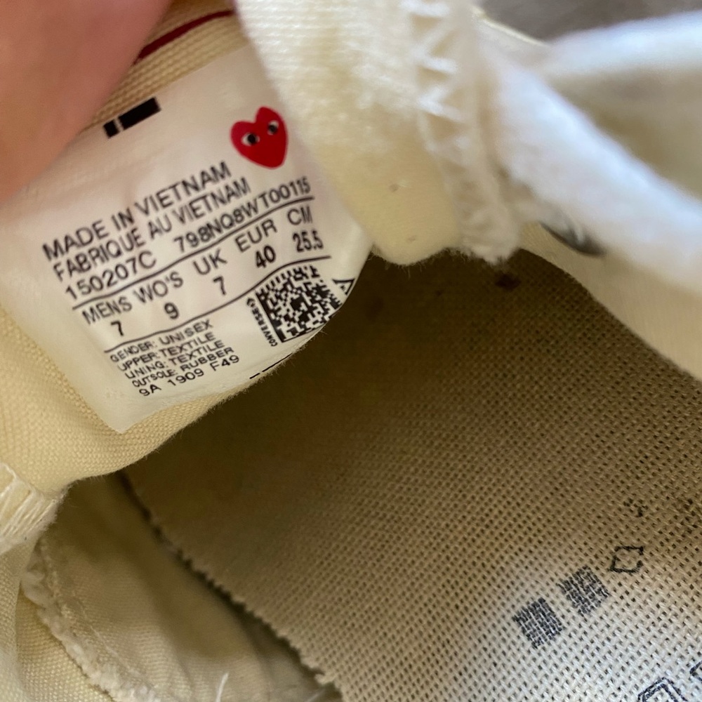 Comme des Garcons White and Red Sneakers - Picture 10 of 12